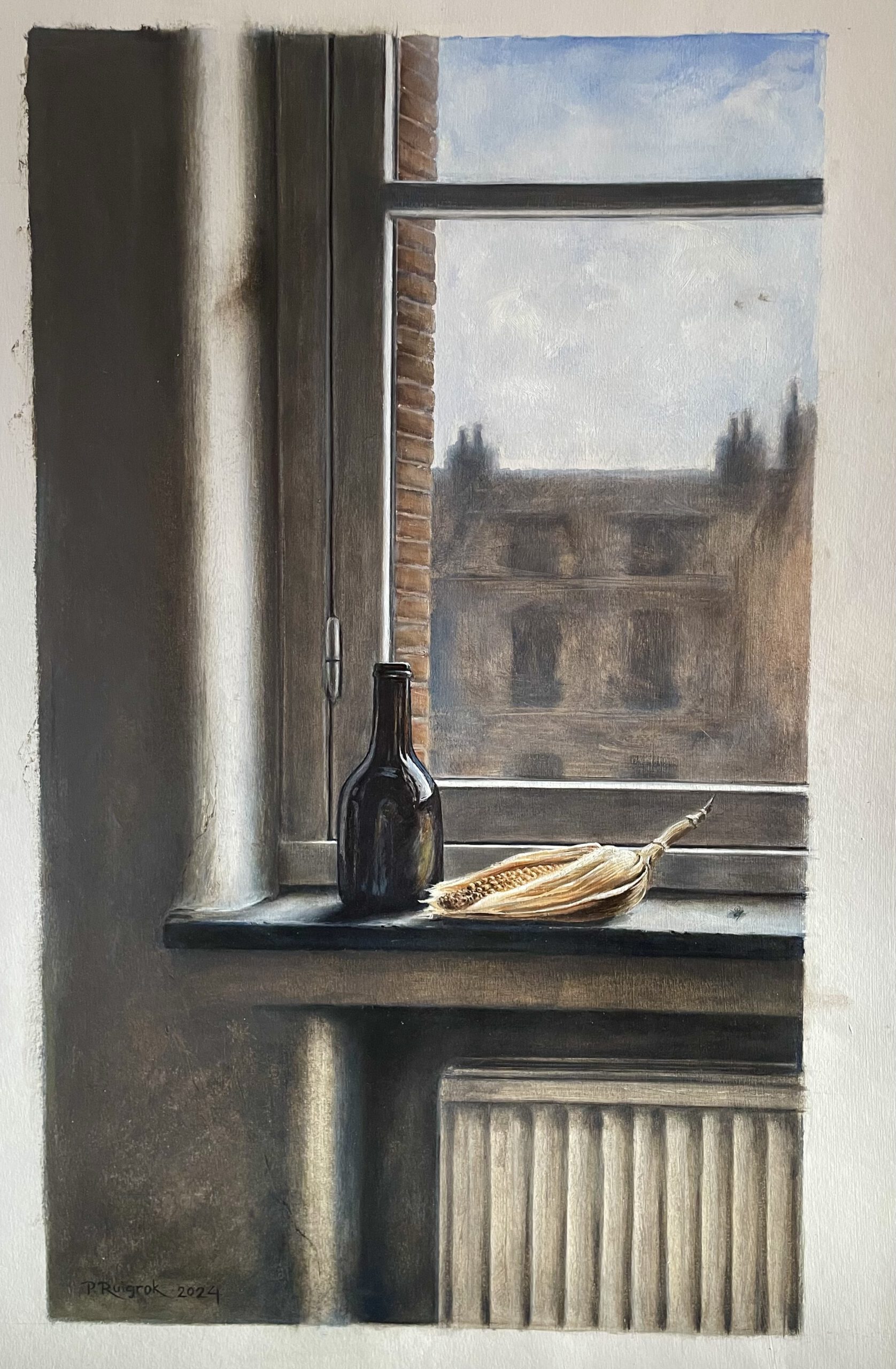 Vensterbank met fles, mais en vlieg